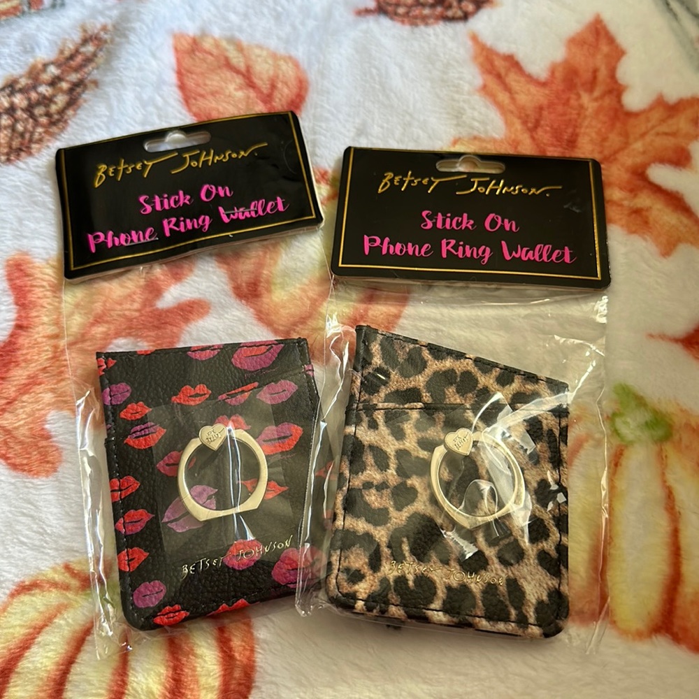NWT Betsey Johnson 2 Stick On Phone Ring Stand Wallet